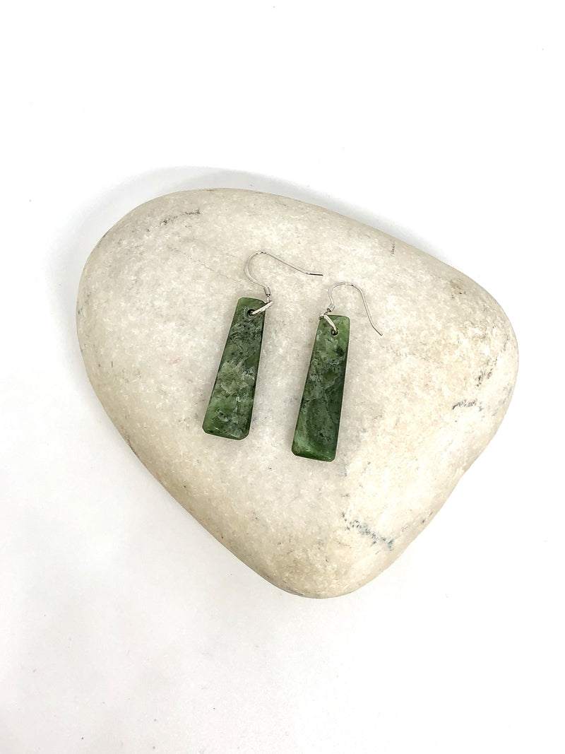 Sands Carving - Mau Taringa Pounamu Earrings / Short Rua