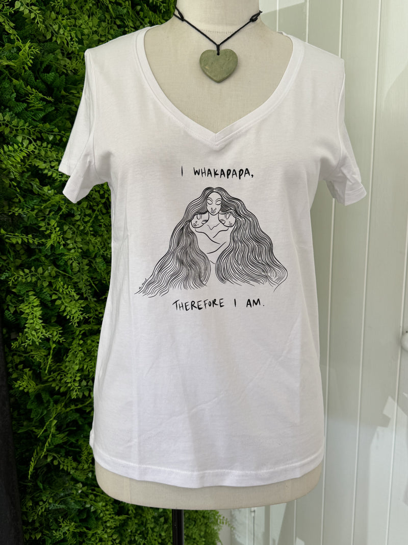 Maori Mermaid - "I Whakapapa therefore IAM" / V-neck T-shirt