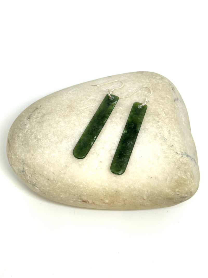 Sands Carving - Pounamu Earrings Tekau Mā Iwa