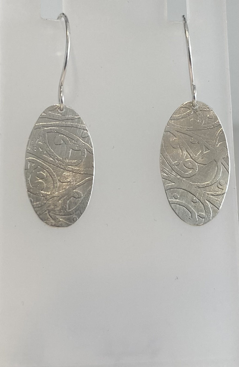 Sonia Therese - Etched Oval Silver earrings sml