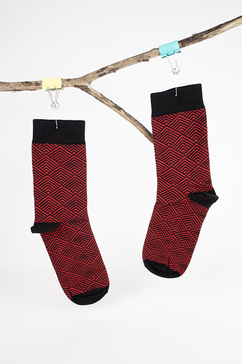 Natura Aura Socks - Kaokao / Red&Black